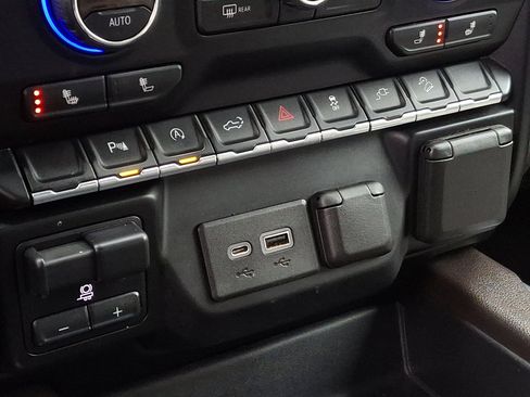 Used 2019 Chevrolet Silverado 1500 LT Trail Boss image 23