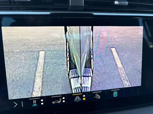 Certified 2023 GMC Sierra 1500 Denali image 37