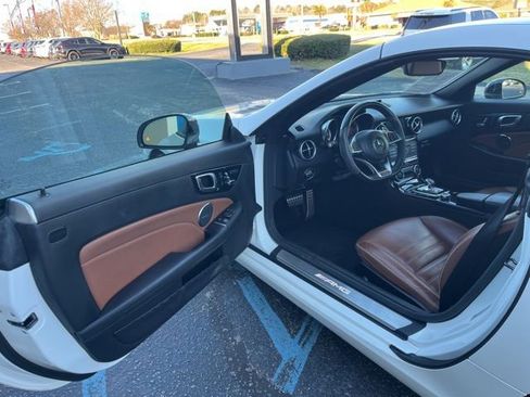 Used 2020 Mercedes-Benz SLC 43 AMG image 5