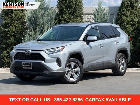 Used 2025 Toyota RAV4 XLE AWD/4WD image 1