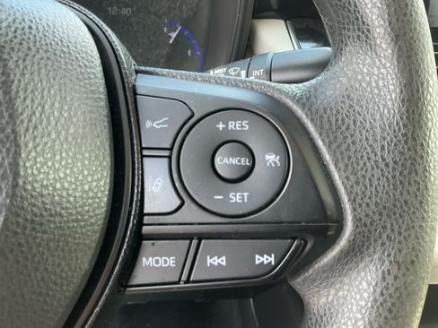Used 2021 Toyota Corolla LE FWD image 22