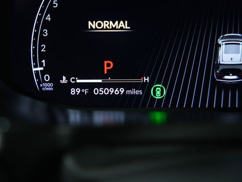 Used 2023 Acura MDX SH-AWD w/ Technology Package image 39