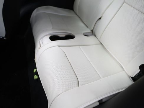 Used 2020 Tesla Model X image 48