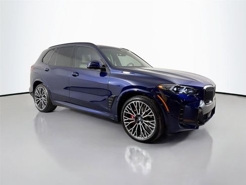 New 2026 BMW X5 xDrive40i w/ M Sport Package AWD/4WD image 4