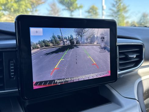 Used 2023 Ford Explorer XLT w/ Equipment Group 202A image 13