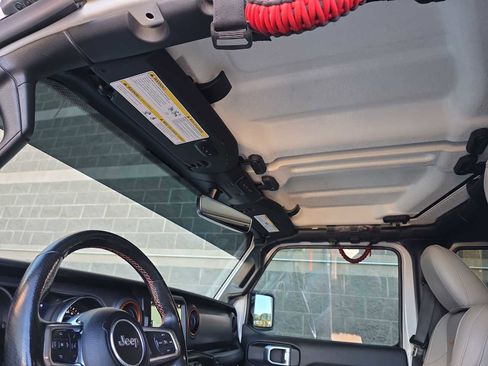 Certified 2021 Jeep Gladiator Mojave image 30