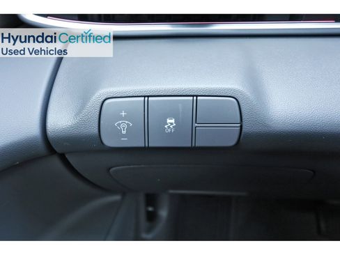 Certified 2024 Hyundai Elantra SEL image 22