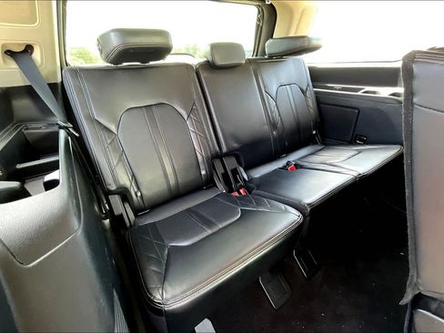 Used 2020 Ford Expedition Platinum image 37