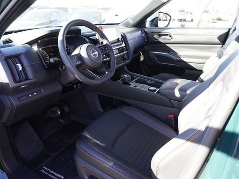 Certified 2025 Nissan Pathfinder Rock Creek image 15