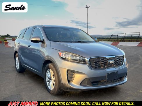 Used 2020 Kia Sorento FWD V6 image 1
