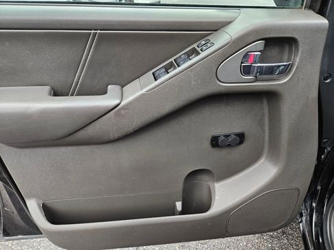 Used 2013 Nissan Frontier PRO-4X w/ Pro-4x Luxury Pkg image 15