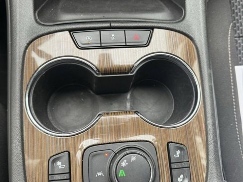 Certified 2023 GMC Acadia SLE w/ Driver Convenience Package image 11