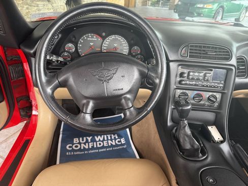 Used 1999 Chevrolet Corvette Convertible RWD image 11