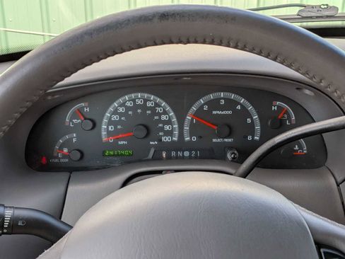 Used 2002 Ford F150 SuperCrew 139 4WD image 33