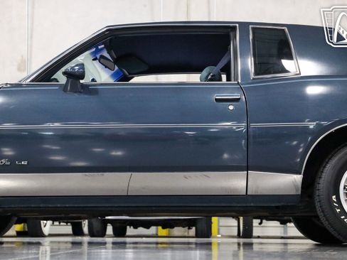 Used 1987 Pontiac Grand Prix LE image 23