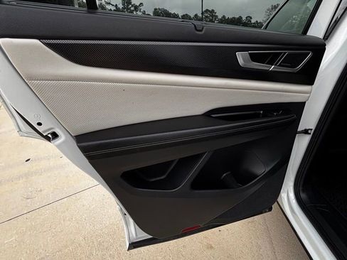 Used 2024 Volkswagen Atlas Cross Sport SEL Premium R-Line image 12