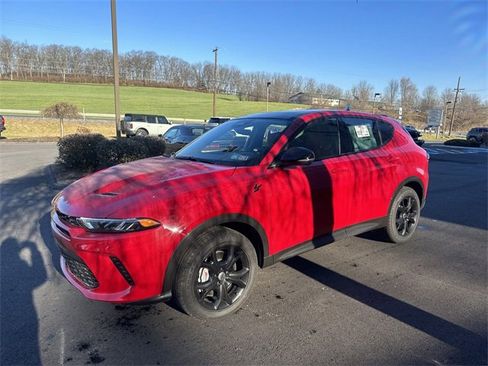 Used 2024 Dodge Hornet R/T Plus w/ R/T Blacktop Package image 8