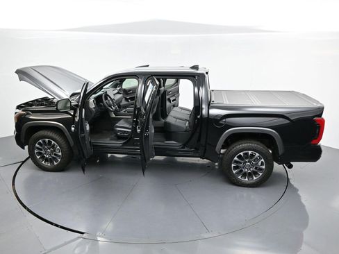 Used 2026 Toyota Tundra Limited AWD/4WD image 39