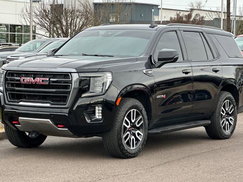 Used 2024 GMC Yukon AT4 image 8