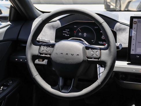 New 2026 Lexus ES 350e FWD image 16