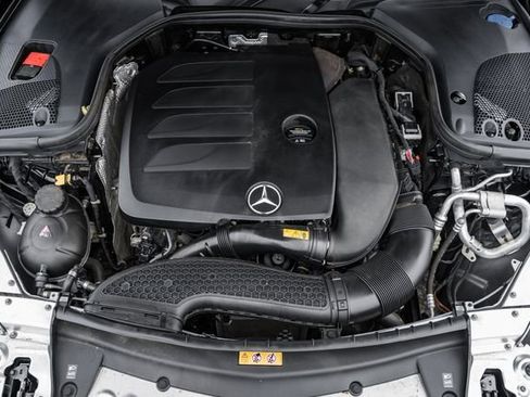 Used 2023 Mercedes-Benz E 350 4MATIC Sedan image 19