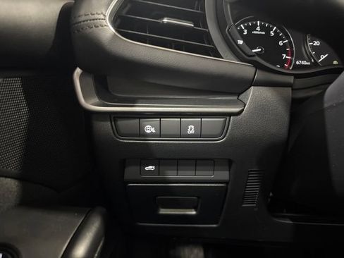 Used 2024 MAZDA MAZDA3 s FWD image 18