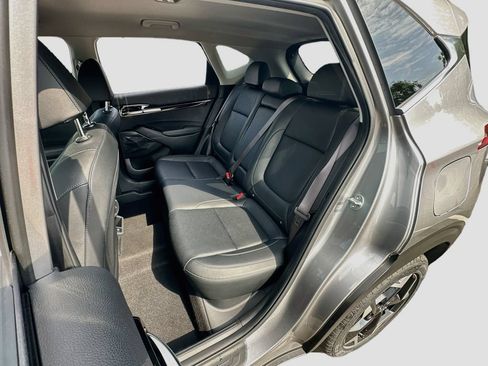 Certified 2024 Kia Seltos EX FWD image 24