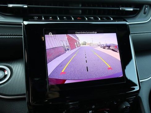 New 2025 Jeep Grand Cherokee Altitude w/ Trailer Tow Package image 18