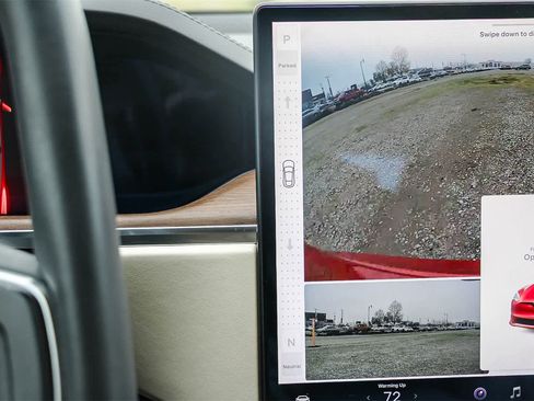 Used 2022 Tesla Model S image 19