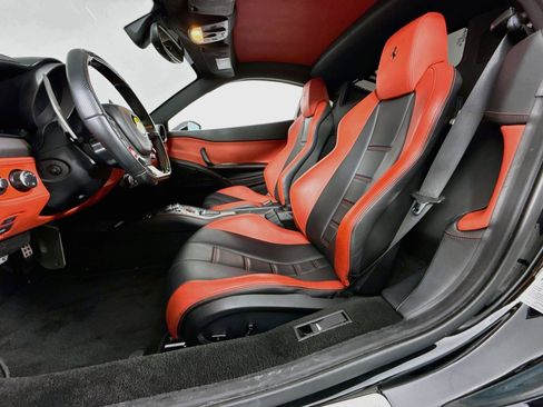 Used 2014 Ferrari 458 Italia Coupe RWD image 11