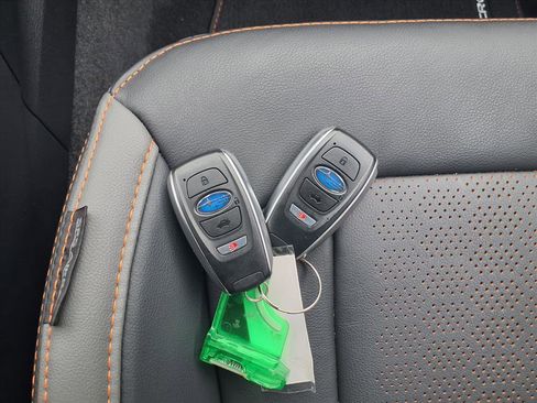 Certified 2025 Subaru Crosstrek 2.5i Limited w/ Crosstrek Mirror Package image 11