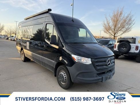Used 2020 Mercedes-Benz Sprinter 3500 image 1