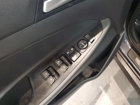 Used 2019 Hyundai Tucson SE AWD/4WD image 12