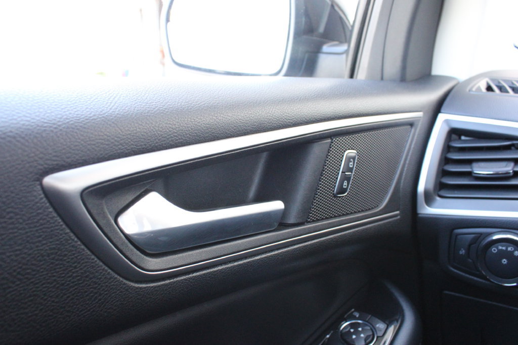 Used 2015 Ford Edge SEL w/ Equipment Group 201A AWD/4WD image 7