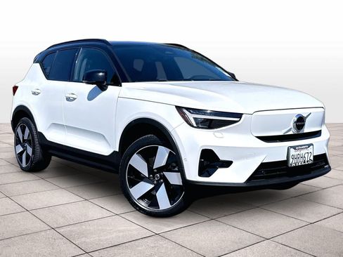 Used 2023 Volvo XC40 Recharge Ultimate AWD/4WD image 2