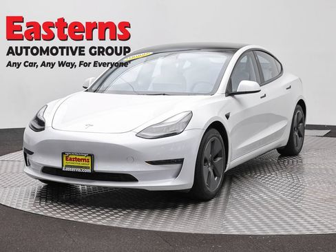 Used 2023 Tesla Model 3 Standard Range RWD image 1
