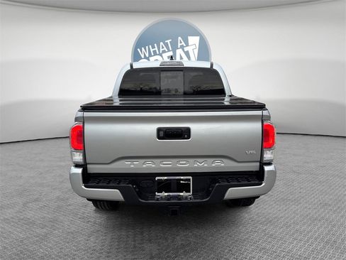 Used 2023 Toyota Tacoma 4x4 Double Cab image 5