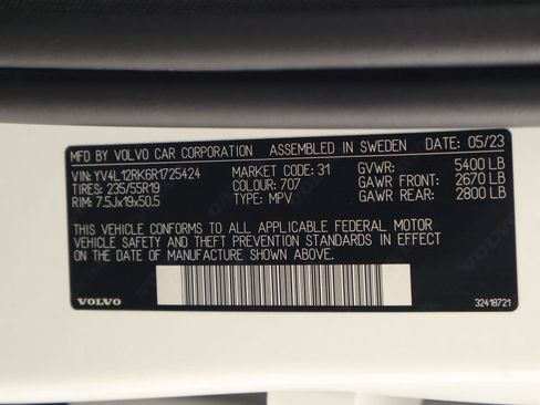 Certified 2024 Volvo XC60 B5 Core AWD/4WD image 16