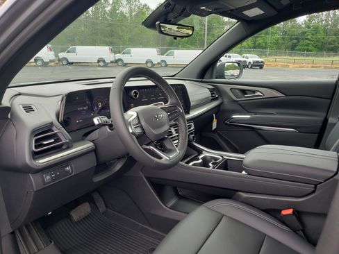 New 2026 Chevrolet Traverse LT w/ Midnight/Sport Edition FWD image 30