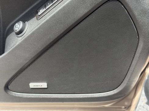 Used 2019 Chevrolet Equinox Premier FWD image 22