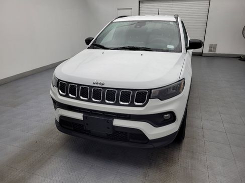 Used 2024 Jeep Compass Latitude image 15
