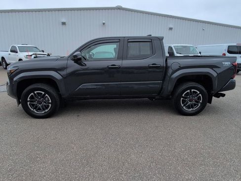 Used 2024 Toyota Tacoma TRD Sport w/ TRD Sport Premium Package AWD/4WD image 3