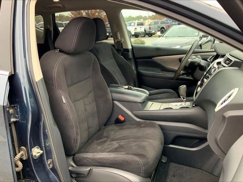 Used 2017 Nissan Murano S image 8