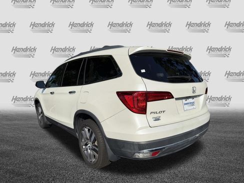 Used 2017 Honda Pilot Touring image 7
