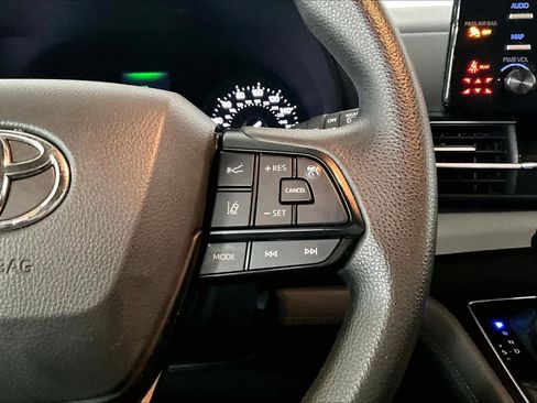 Used 2022 Toyota Sienna LE image 24