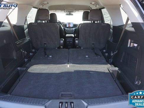 Used 2022 Ford Explorer XLT w/ Equipment Group 202A AWD/4WD image 19