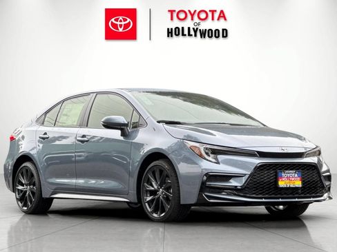 New 2026 Toyota Corolla SE FWD image 2