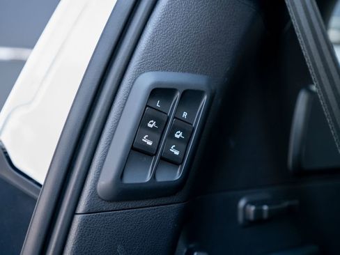 Used 2023 Lexus GX 460 Premium image 42