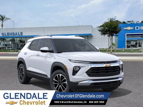 New 2026 Chevrolet TrailBlazer LT w/ LT Cold Weather Package FWD image 7