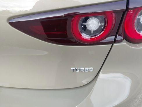 Used 2024 MAZDA MAZDA3 s image 18